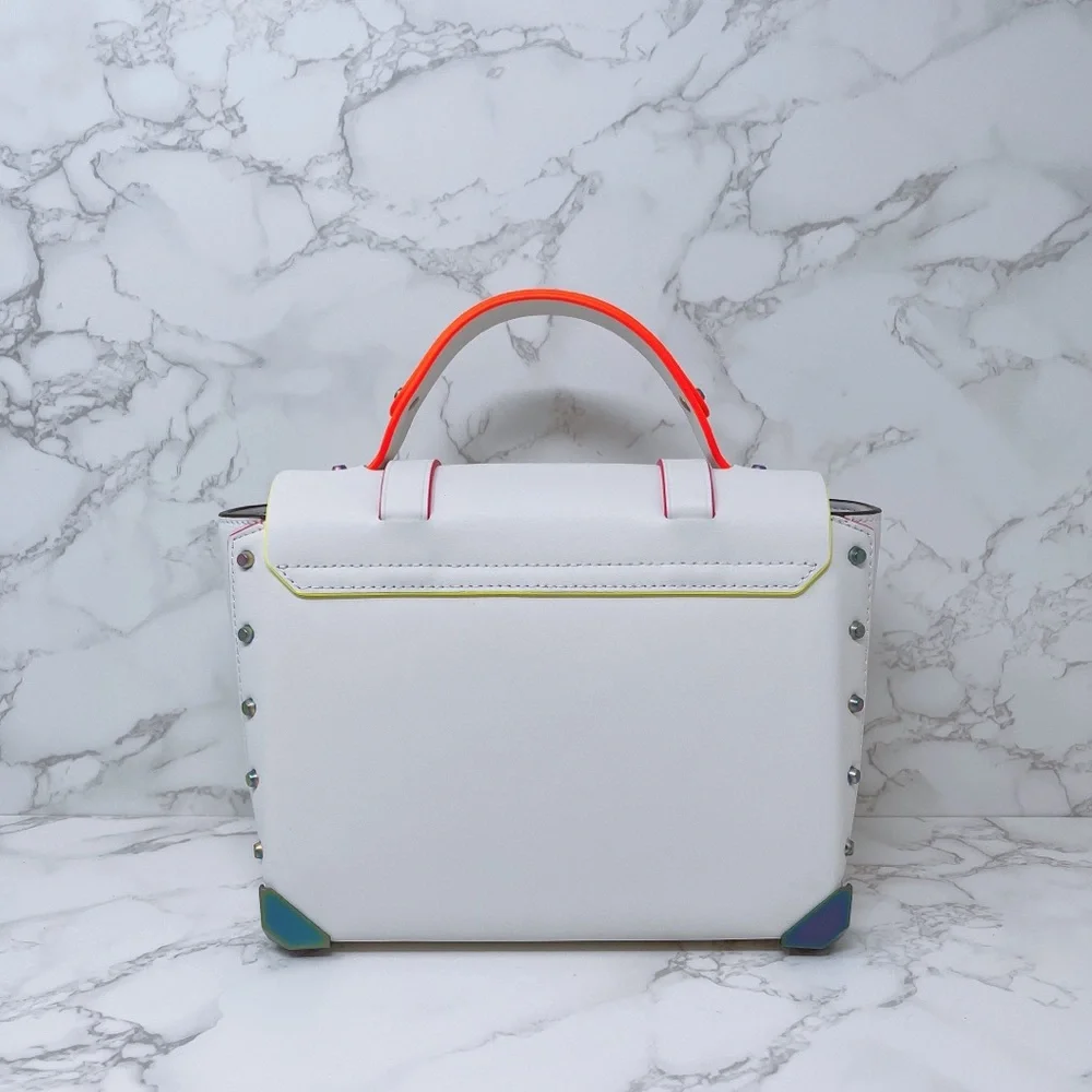 Michael Kors Manhattan Medium Satchel - Picture 3 of 8